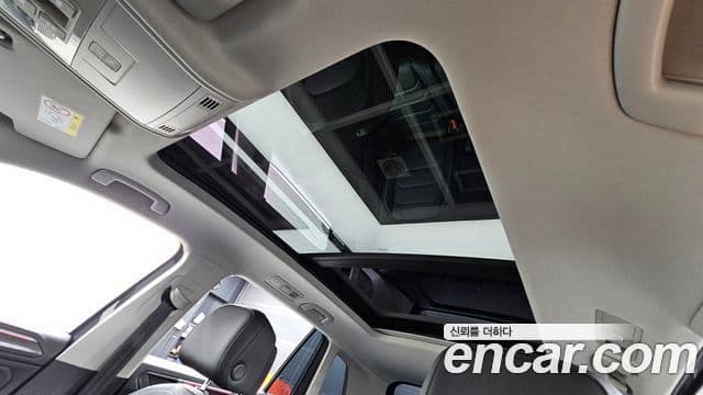 Volkswagen Tiguan 2022 — Photo 33/35