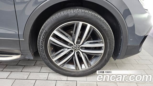 Volkswagen Tiguan 2022 — Photo 14/35