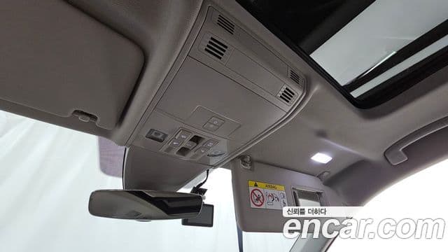 Volkswagen Tiguan 2022 — Photo 30/35