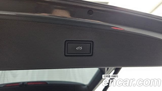 Volkswagen Tiguan 2022 — Photo 5/35