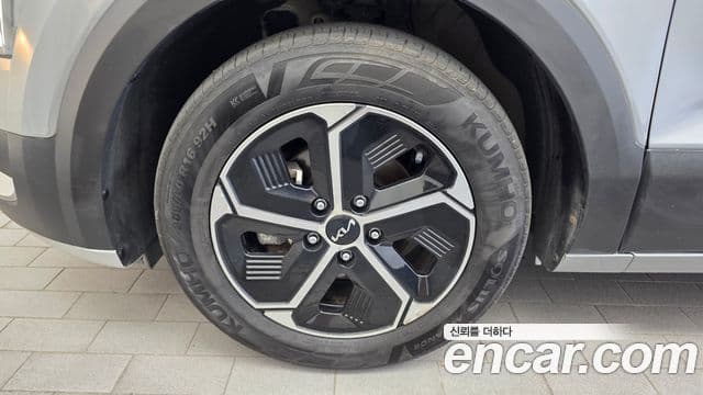 Kia Niro 2022 — Фото 5/20