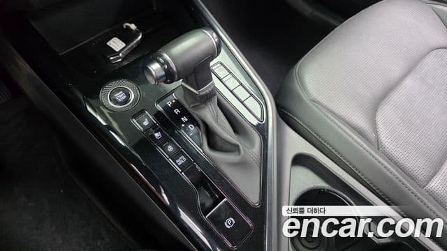 Kia Niro 2022 — Фото 9/20