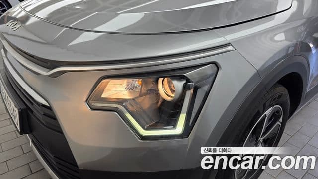 Kia Niro 2022 — Şəkil 12/32