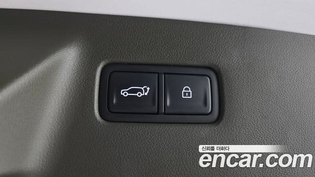 Hyundai Santa Fe 2025 — Photo 1/20