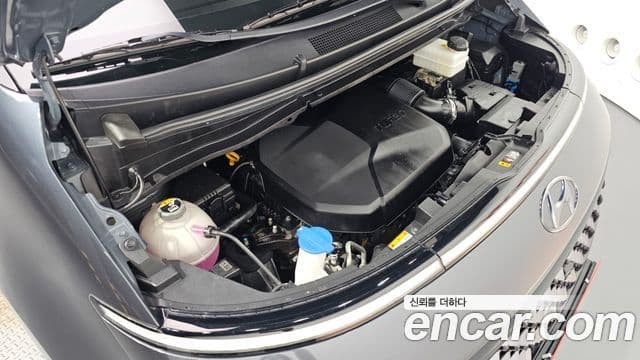 Hyundai Staria 2022 — Şəkil 13/32