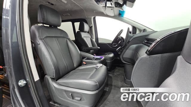 Hyundai Staria 2022 — Şəkil 29/32