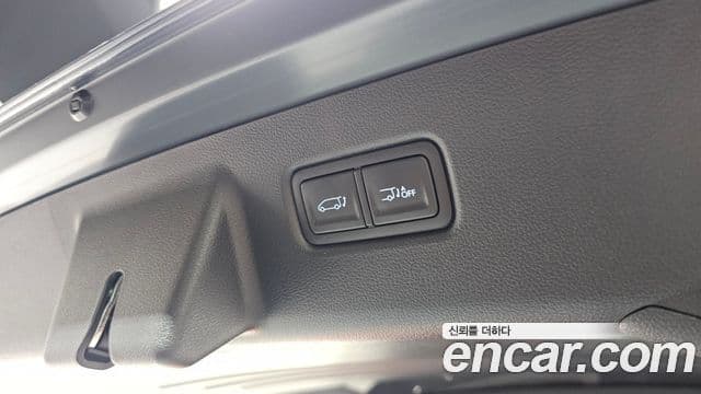 Hyundai Staria 2022 — Şəkil 27/32