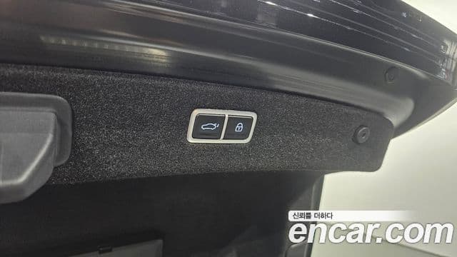 Genesis G90 2022 — Photo 13/20