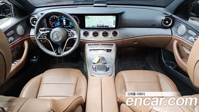 Mercedes-Benz E-Class 2023 — ფოტო 2/33