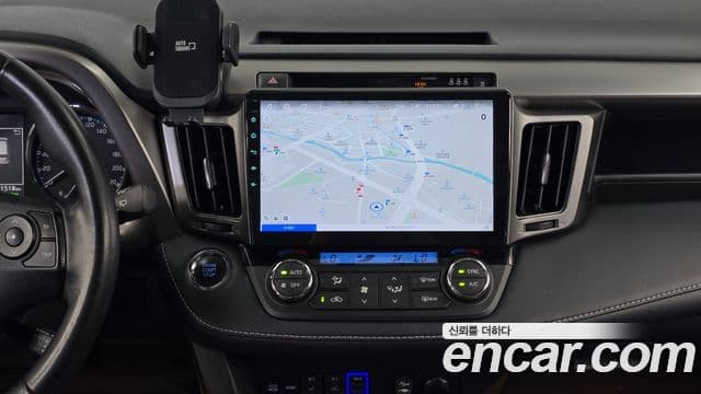 Toyota RAV4 2018 — Фото 14/20