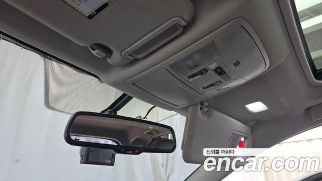 Toyota RAV4 2018 — Фото 18/20
