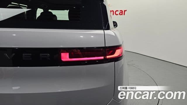 Land Rover Range Rover Sport 2026 — Фото 19/20
