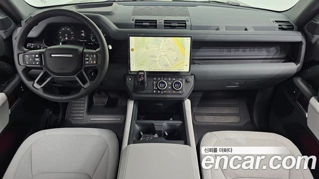 Land Rover Defender 2026 — Photo 15/20