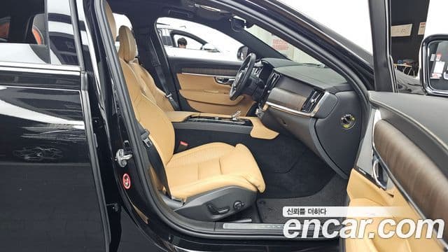 Volvo S90 2022 — Photo 19/20