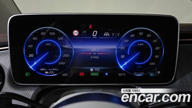 Mercedes-Benz EQE SUV 2023 — ფოტო 22/36