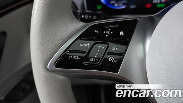 Mercedes-Benz EQE SUV 2023 — ფოტო 25/36
