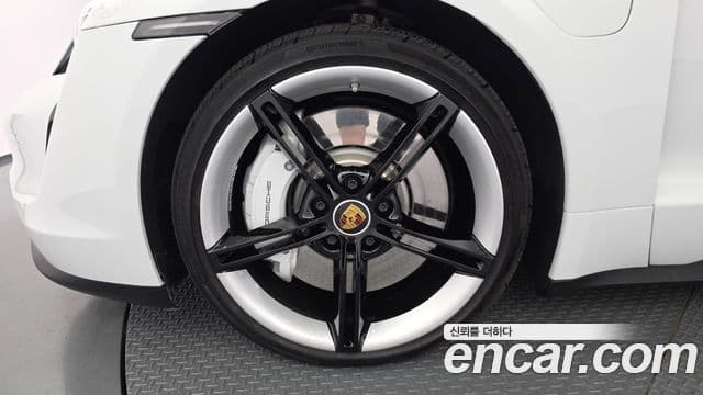 Porsche Taycan 2023 — Şəkil 16/20