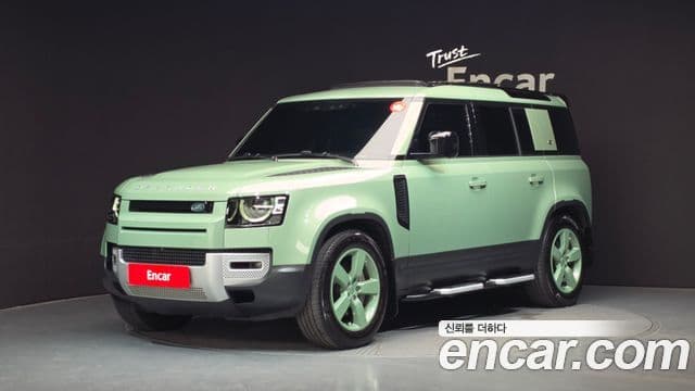 Land Rover Defender 2023 — Photo 7/20