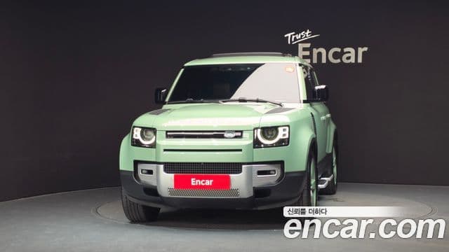 Land Rover Defender 2023 — Photo 4/20