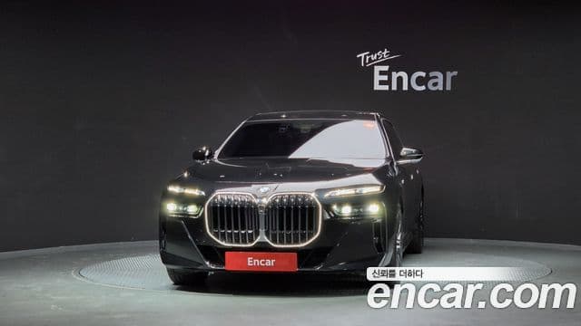 BMW 7 Series 2023 — Photo 16/20