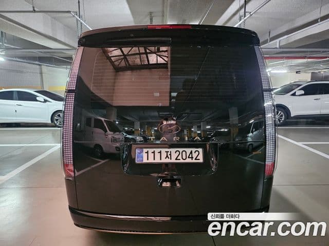 Hyundai Staria 2025 — Photo 5/12