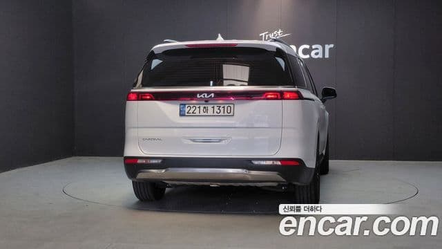 Kia Carnival 2023 — Фото 4/20