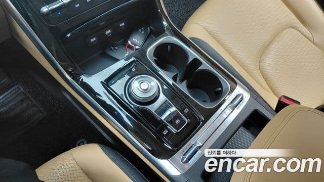 Kia Carnival 2023 — Фото 9/20