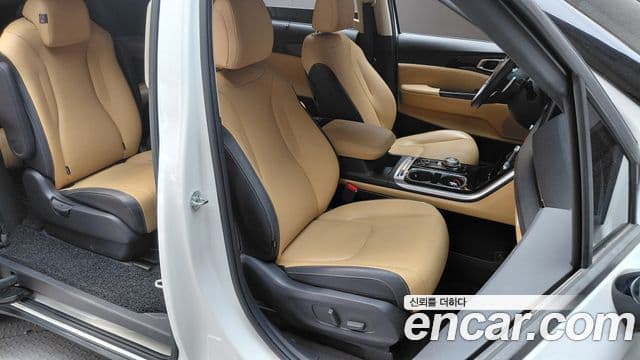 Kia Carnival 2023 — Фото 12/20