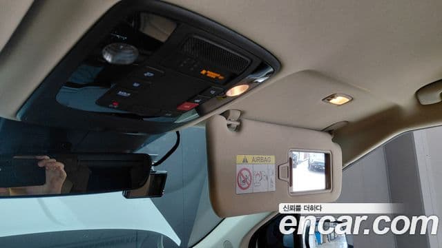 Kia Carnival 2023 — Фото 19/20