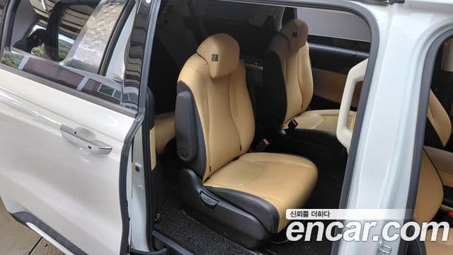 Kia Carnival 2023 — Şəkil 30/30