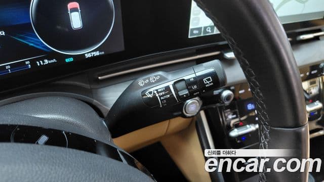 Kia Carnival 2023 — Şəkil 29/30