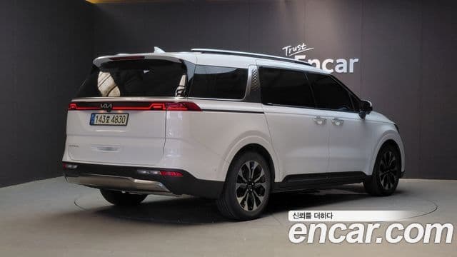 Kia Carnival 2022 — Фото 2/20