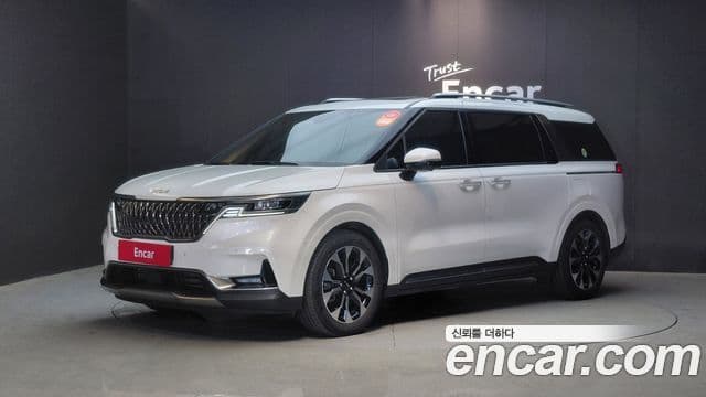 Kia Carnival 2022 — Фото 1/20