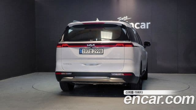 Kia Carnival 2022 — Фото 4/20