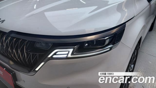 Kia Carnival 2022 — ფოტო 24/30