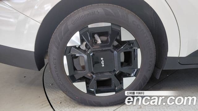Kia Carnival 2024 — Şəkil 16/31