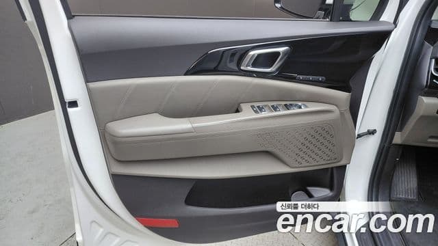 Kia Carnival 2024 — Şəkil 22/31