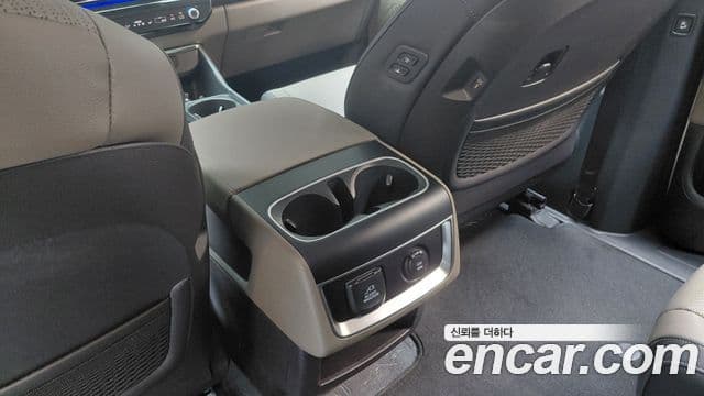 Kia Carnival 2024 — Şəkil 12/31