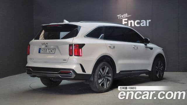 Kia Sorento 2022 — Фото 2/20