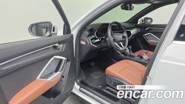 Audi Q3 2023 — Photo 19/31