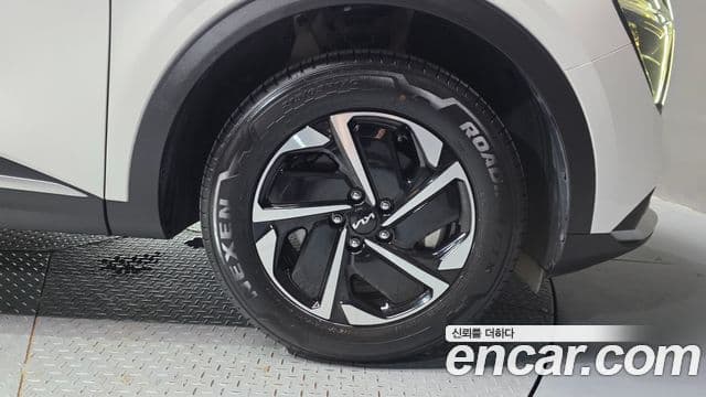Kia Sportage 2022 — ფოტო 6/32