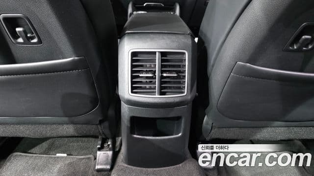 Kia Sportage 2022 — ფოტო 22/32