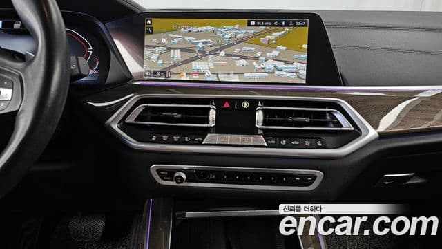 BMW X5 2021 — Photo 34/34