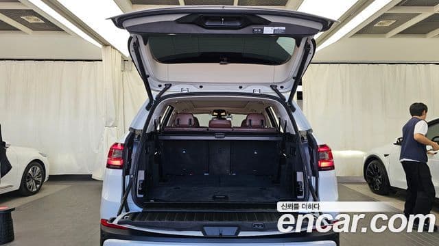 BMW X5 2021 — Photo 17/34