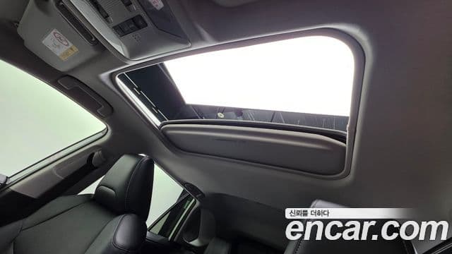 Toyota RAV4 2021 — Photo 19/34