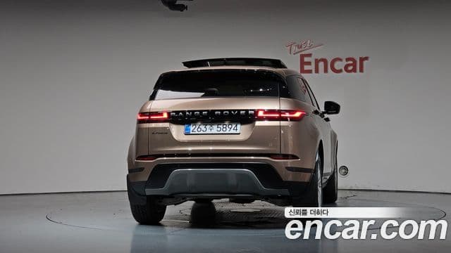 Land Rover Range Rover Evoque 2025 — Фото 4/20