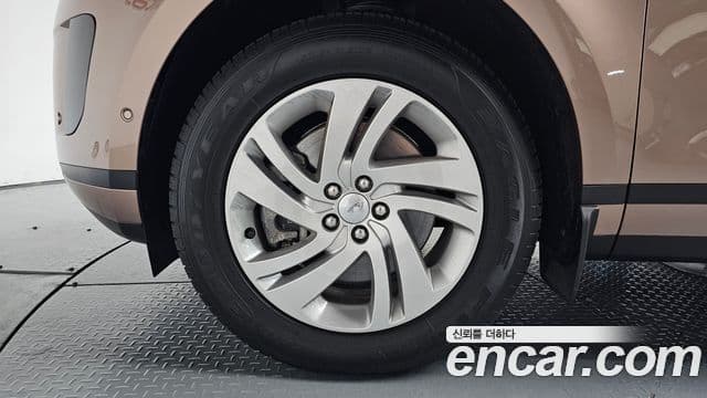 Land Rover Range Rover Evoque 2025 — Фото 5/20