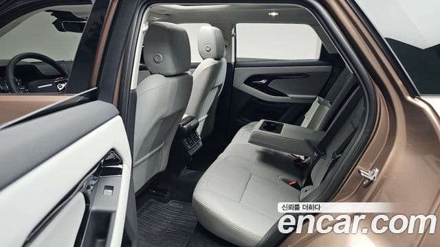 Land Rover Range Rover Evoque 2025 — Фото 11/20