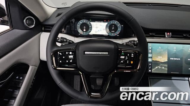 Land Rover Range Rover Evoque 2025 — Фото 13/20