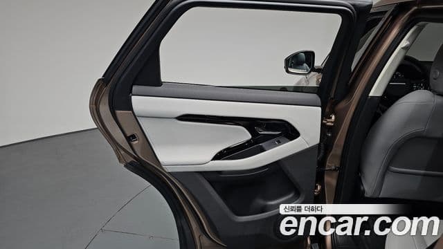 Land Rover Range Rover Evoque 2025 — Şəkil 16/37